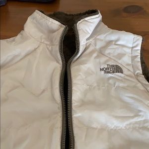 The North Face women’s hip up reversible vest